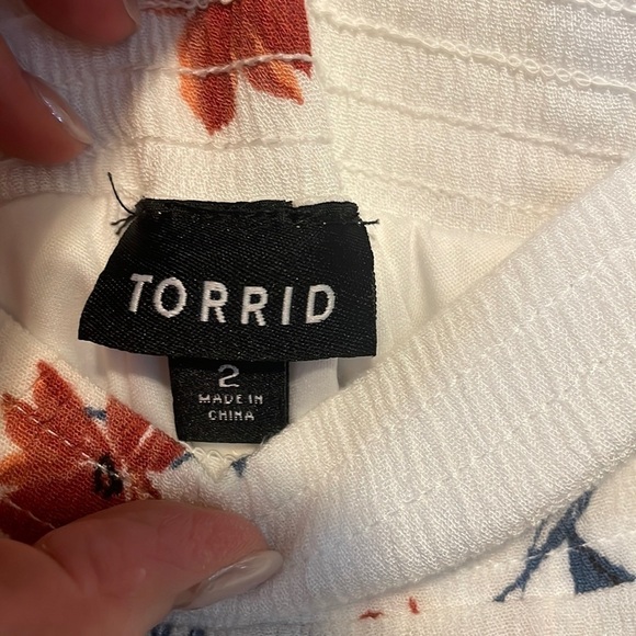 Torrid gauze material floral skirt size 2/2X - Picture 5 of 12